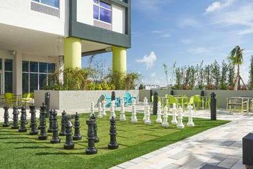 هتل Tru By Hilton Fort Lauderdale Downtown