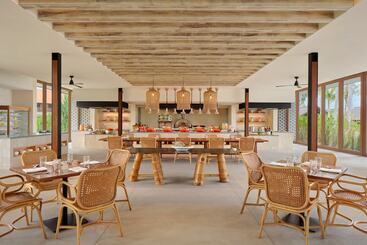 هتل Sheraton Belitung Resort