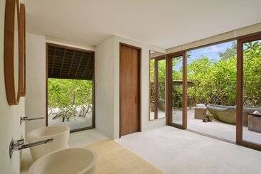 هتل Sheraton Belitung Resort