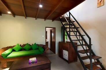 هتل Sisin Ubud View