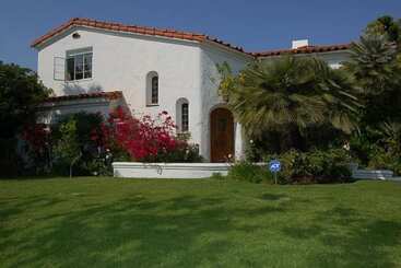پانسیون Beverly Hills Celebrity Home