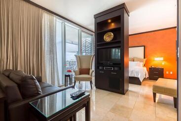 Sbv Luxury Ocean Hotel Suites