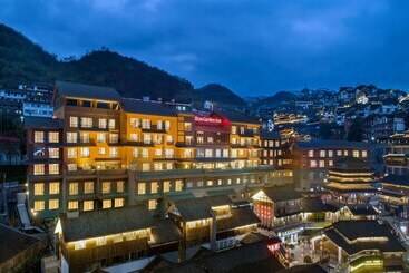 هتل Hilton Garden Inn Guizhou Maotai Town
