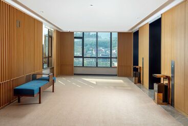هتل Hilton Garden Inn Guizhou Maotai Town