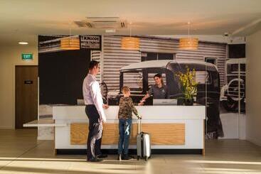 Carnmore Hotel Christchurch