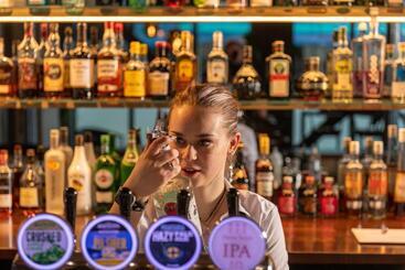 Carnmore Hotel Christchurch