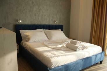 هتل Bar Restaurant Triumf Shengjin