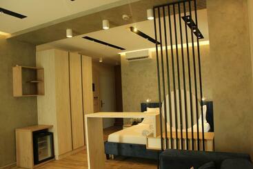 هتل Bar Restaurant Triumf Shengjin