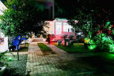 هتل Lotus Villa