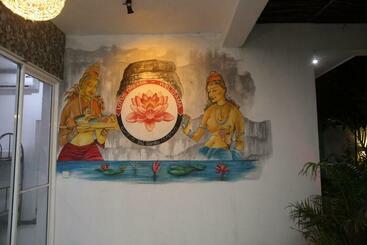 هتل Lotus Villa