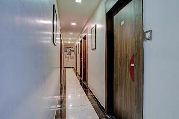 هتل O Blue Inn Residence Near R City Mall