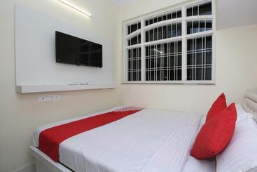 هتل Oyo 41159 Royal Inn