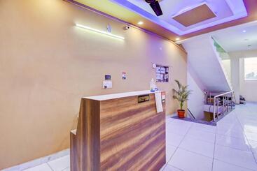 酒店 Oyo 72793  Sarovar