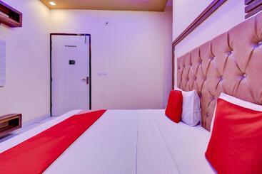 酒店 Oyo 72793  Sarovar