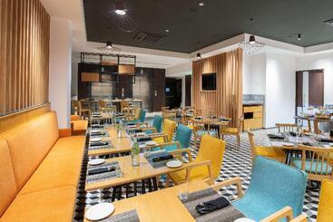 هتل Park Inn By Radisson Gwalior