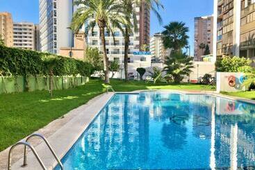 شقق خاصة سياحية Cenit Apartment