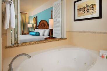 Disney's Saratoga Springs Resort & Spa