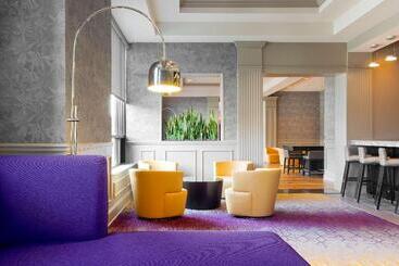 Doubletree By Hilton Hotel Savannah Historic District