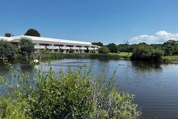 Hotell Cape Cod Irish Village   The Emerald Resort
