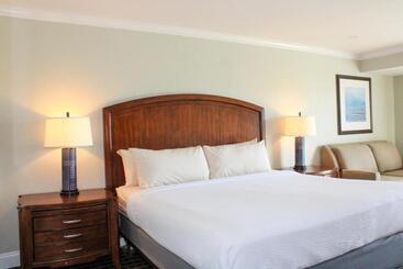 Hotell Cape Cod Irish Village   The Emerald Resort