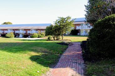 Hotell Cape Cod Irish Village   The Emerald Resort