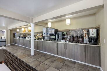 هتل Comfort Inn Downtown Nashville  Music City Center