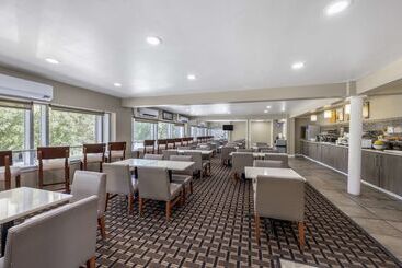 هتل Comfort Inn Downtown Nashville  Music City Center