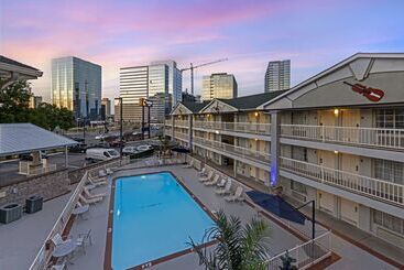 هتل Comfort Inn Downtown Nashville  Music City Center