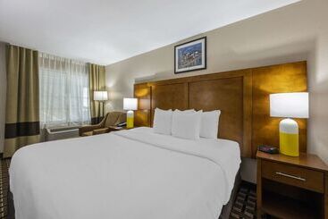 هتل Comfort Inn Downtown Nashville  Music City Center