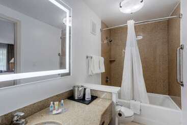 هتل Comfort Inn Downtown Nashville  Music City Center
