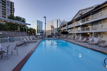 هتل Comfort Inn Downtown Nashville  Music City Center
