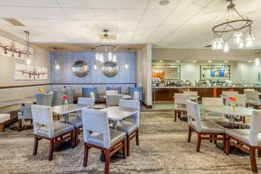 هتل Comfort Inn & Suites Logan International Airport
