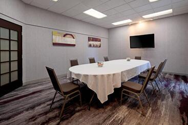 هتل Courtyard By Marriott Oxnard/ventura