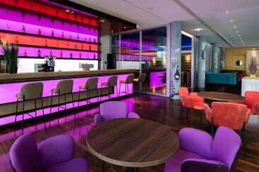 هتل Doubletree By Hilton Frankfurt Niederrad