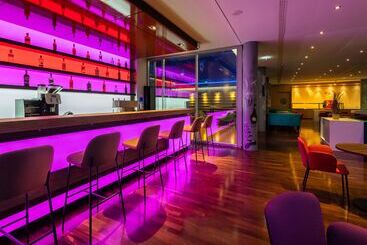 هتل Doubletree By Hilton Frankfurt Niederrad