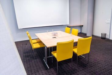 هتل Doubletree By Hilton Frankfurt Niederrad