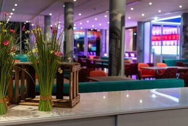 هتل Doubletree By Hilton Frankfurt Niederrad
