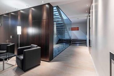 هتل Doubletree By Hilton Frankfurt Niederrad