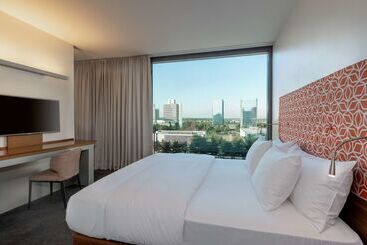 هتل Doubletree By Hilton Frankfurt Niederrad