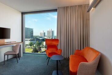 هتل Doubletree By Hilton Frankfurt Niederrad