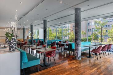 هتل Doubletree By Hilton Frankfurt Niederrad