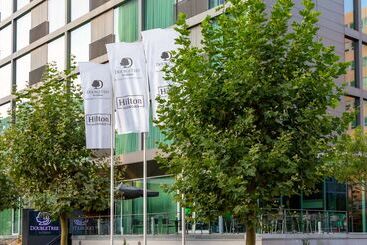 هتل Doubletree By Hilton Frankfurt Niederrad