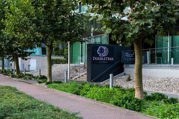 هتل Doubletree By Hilton Frankfurt Niederrad