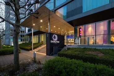 هتل Doubletree By Hilton Frankfurt Niederrad
