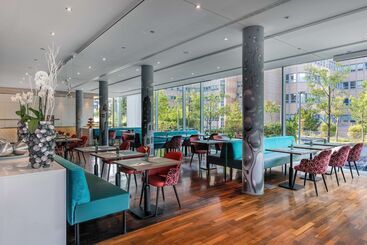 هتل Doubletree By Hilton Frankfurt Niederrad