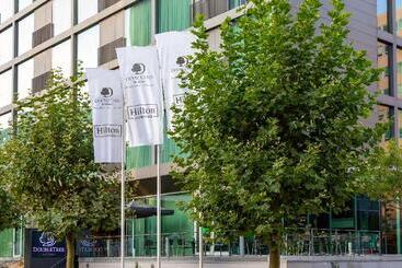 هتل Doubletree By Hilton Frankfurt Niederrad