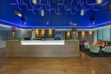 هتل Doubletree By Hilton Frankfurt Niederrad