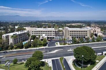 هتل Doubletree By Hilton Los Angeles Rosemead