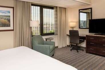 Doubletree By Hilton Hotel Portland