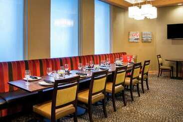 Doubletree By Hilton Hotel Portland